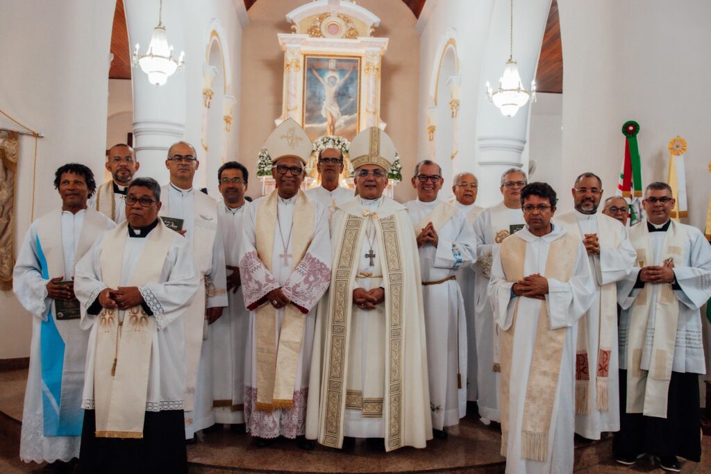 Abertura da Festa de Sant’Ana, padroeira de Feira, atrai multidão de fiéis à Catedral