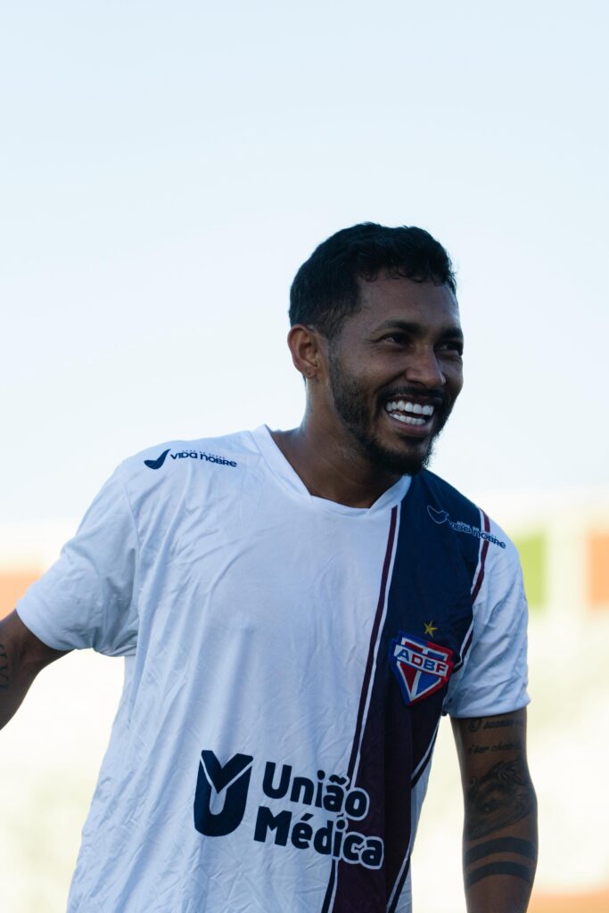 Bahia de Feira larga na frente, vence o Galícia por 1 a 0 e coloca uma mão na taça