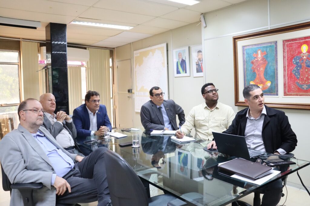 Mais de 10 mil empregos diretos devem ser gerados com a implantação do Trem Salvador-Feira, segundo empresa