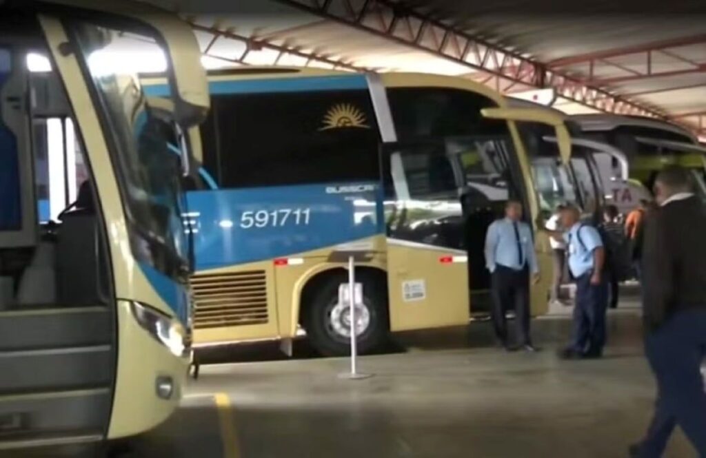 Agerba determina suspensão de operação de empresa de ônibus por descumprimento de acordos