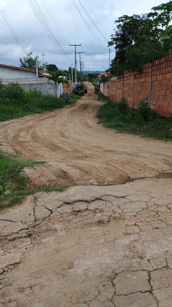 Vereador diz que estradas vicinais de Feira estão danificadas e intransitáveis