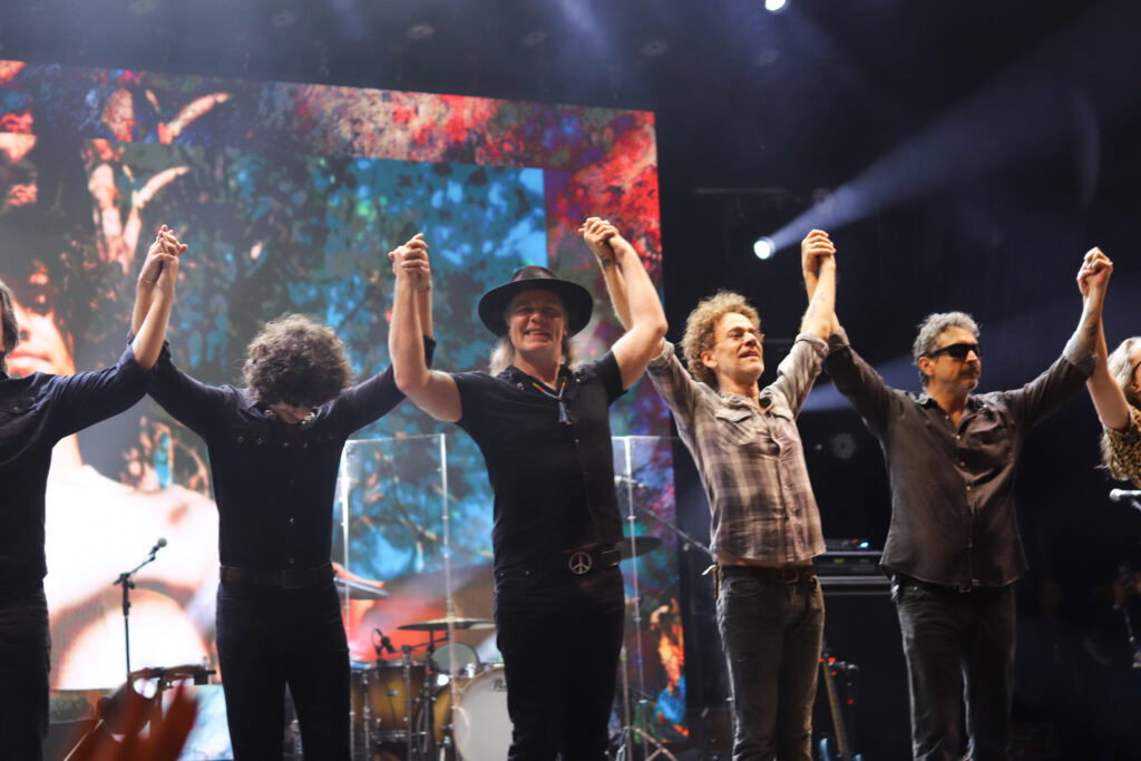 Show de Nando Reis emociona multidão no Jardim de Inverno de São Gonçalo dos Campos