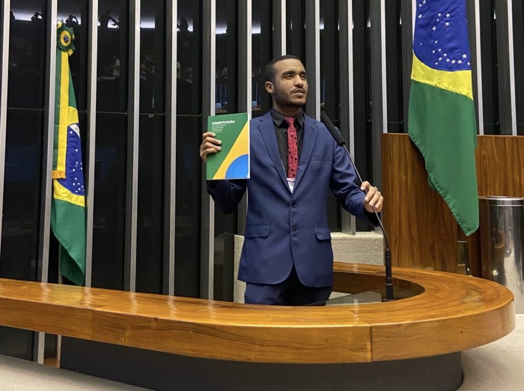Estudante da Unifan apresenta projeto de lei sobre doenças raras no Congresso Nacional