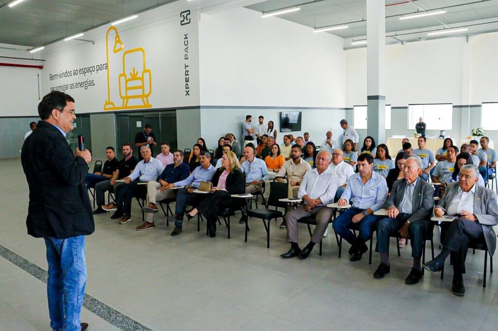 Angelo Almeida comemora certificação do projeto “Costurando Oportunidades” e reforça compromisso do Governo da Bahia com a qualificação profissional em Feira de Santana