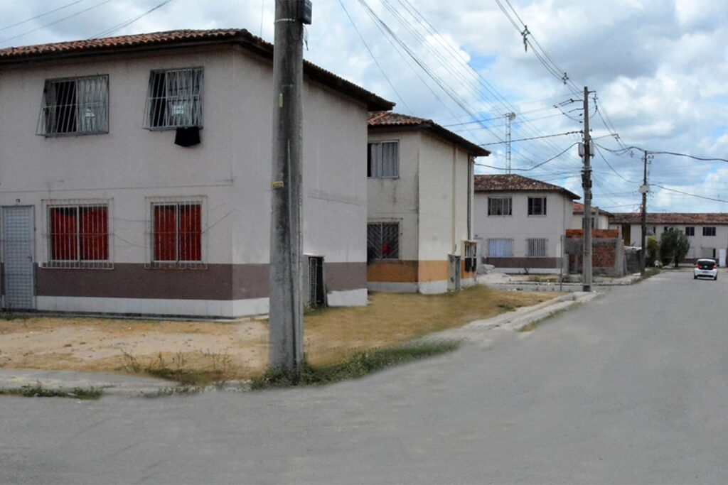 Mais de 4 mil unidades do ‘Minha Casa, Minha Vida’ teriam sido abandonadas em Feira, por falta de estrutura