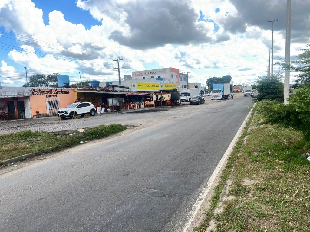 Comerciantes do Anel de Contorno clamam reunião com o DNIT após ordem de desocupação