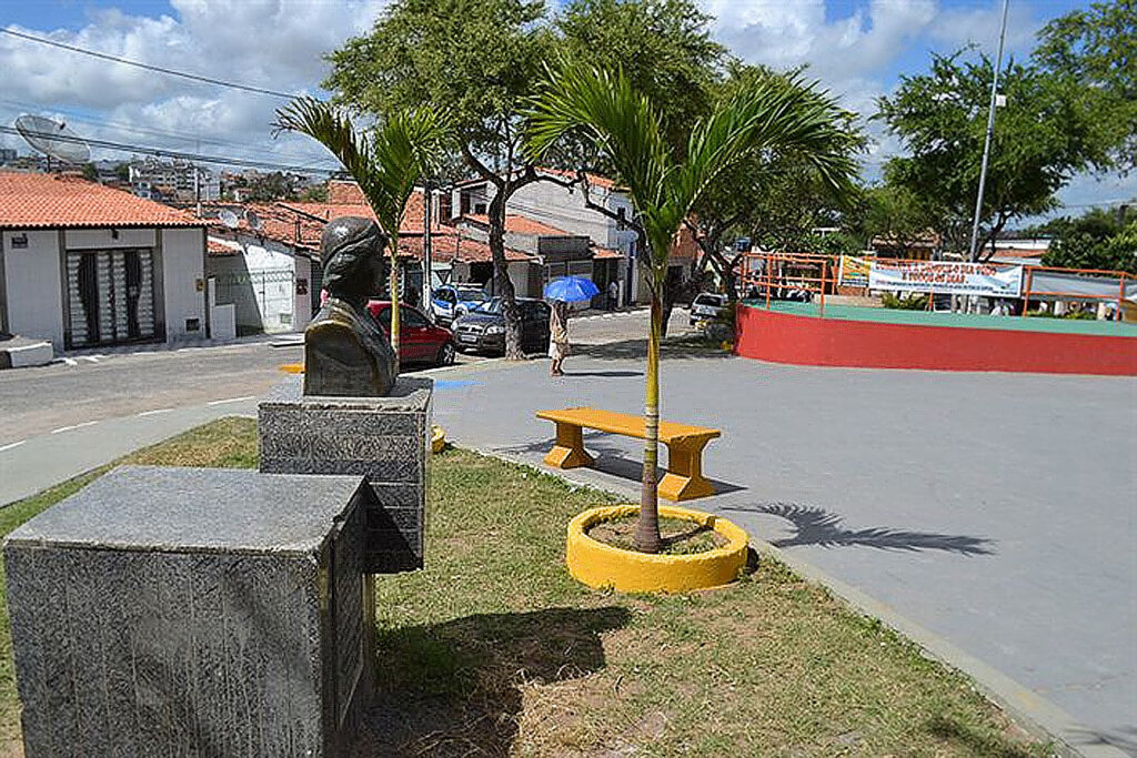 Prefeito sanciona lei que reconhece Rua Nova como patrimônio imaterial de Feira