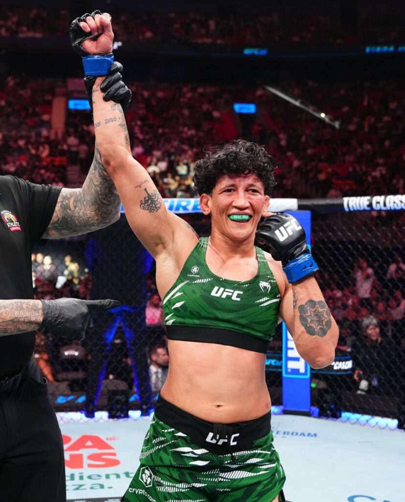 Virna Jandiroba disputa cinturão peso-palha do UFC contra Mackenzie Dern