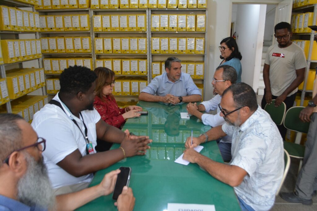 Governo do Estado e Prefeitura articulam parceria para fortalecer acervos históricos em Feira de Santana