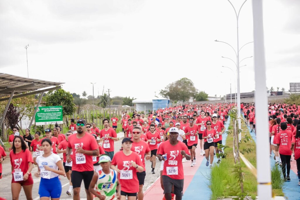 Volta da UEFS reúne 1.500 participantes, consolidando evento no calendário esportivo da cidade