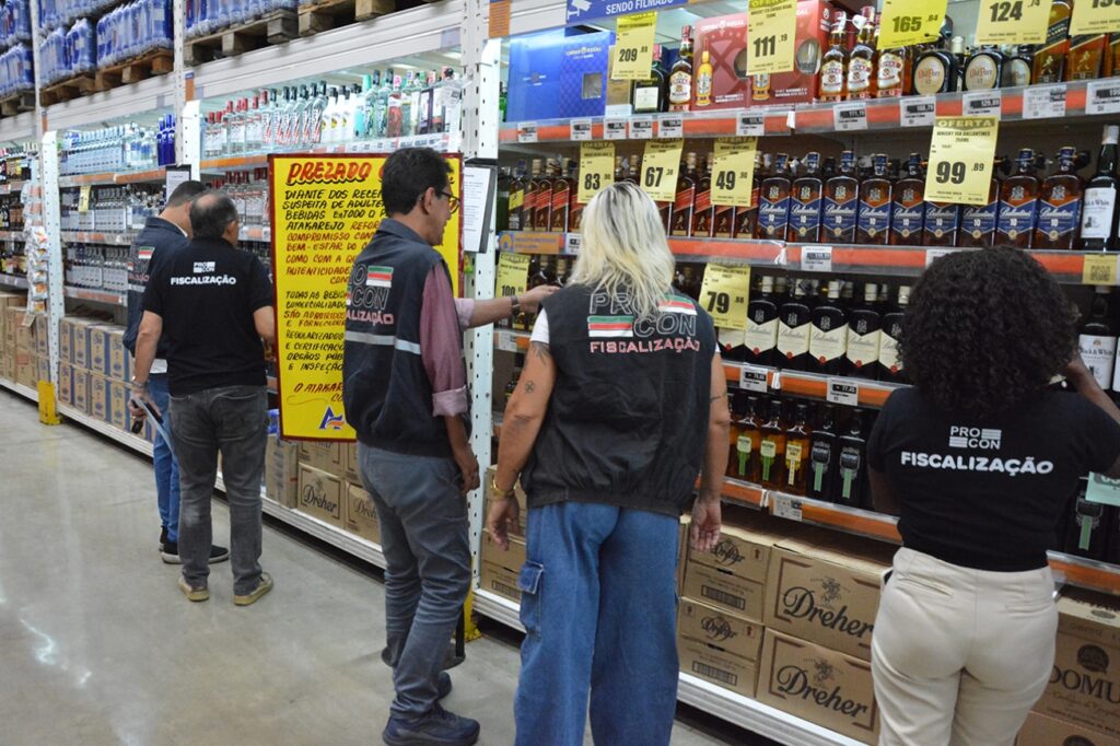 PROCON intensifica fiscalização para coibir venda irregular de bebidas alcoólicas em Feira