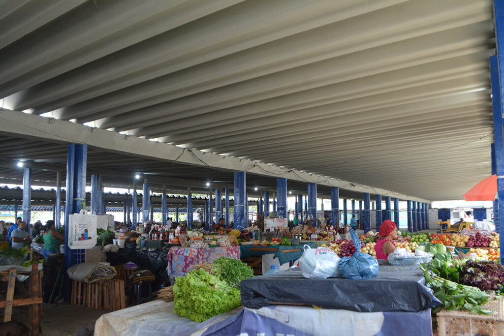 Prefeitura conclui reforma em galpões do Centro de Abastecimento de Feira de Santana