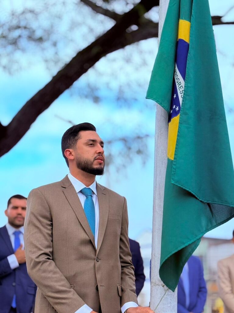 Prefeito de Conceição da Feira passa por cirurgia cardíaca e segue em recuperação