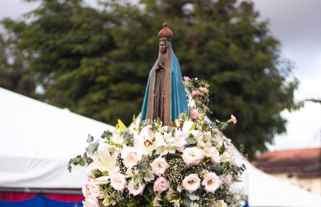 Dia de Nossa Senhora Aparecida é celebrado com fé e devoção em Feira de Santana