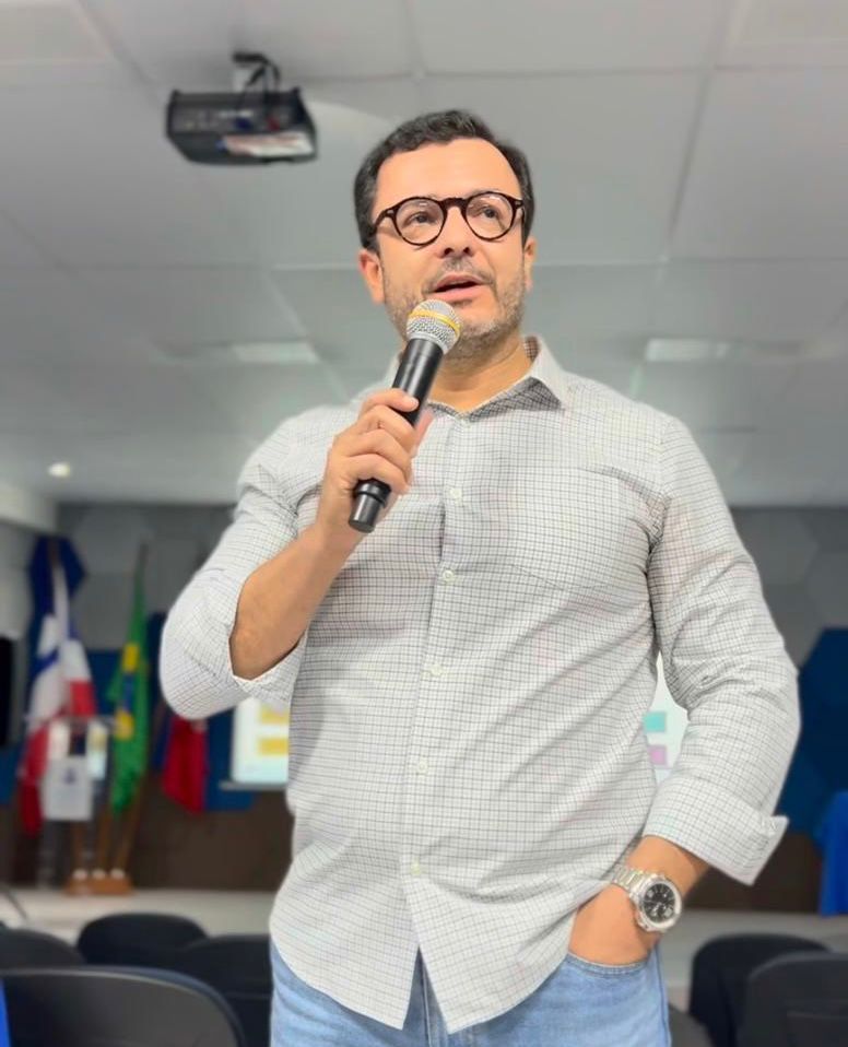 Professor feirense Andrews Pedra Branca é nomeado titular do CONSEPE da UNEB