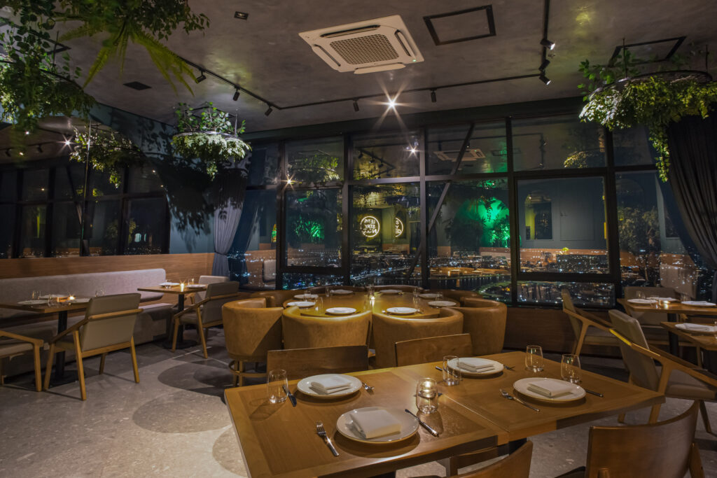 Seen Restaurante & Bar anuncia programação especial para o Natal e Réveillon em Feira de Santana