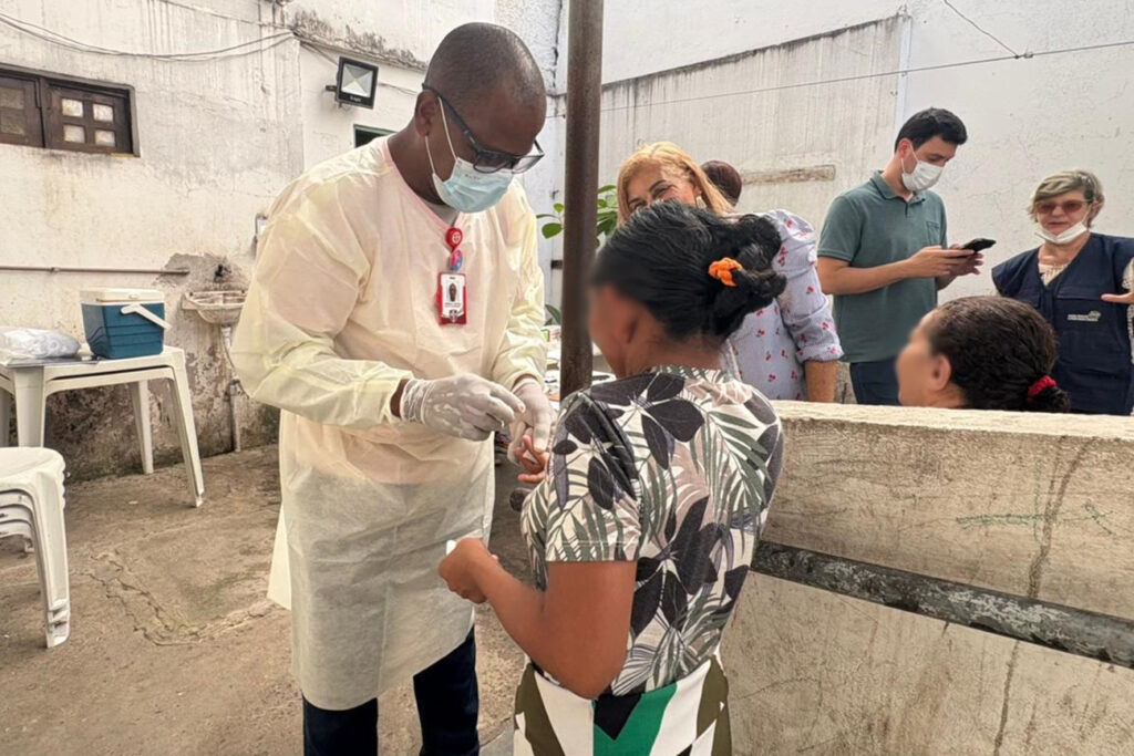 Famílias venezuelanas retornam à Feira de Santana e passam por triagem de saúde