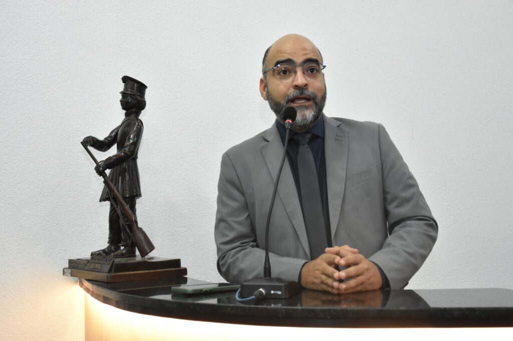 ‘Eu respeito muito o voto do eleitor’, justifica vereador ao descartar licença da Câmara para disputa eleitoral