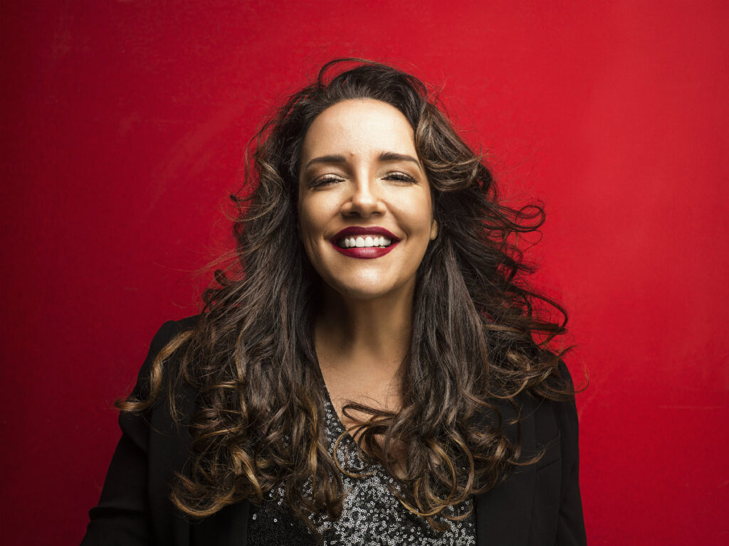 Ana Carolina lidera cachês do Natal Encantado e receberá R$ 396 mil por 90 minutos de show em Feira de Santana