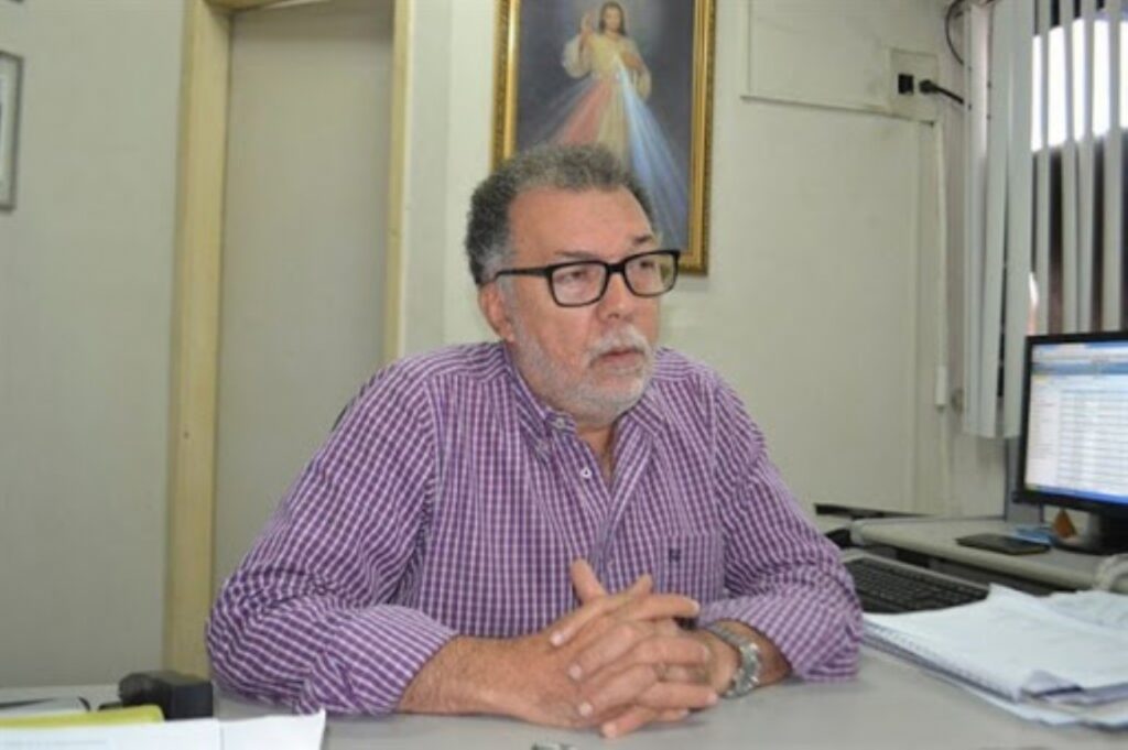 Carlos Brito representa Prefeitura de Feira em evento internacional sobre parcerias público-privadas, em Londres