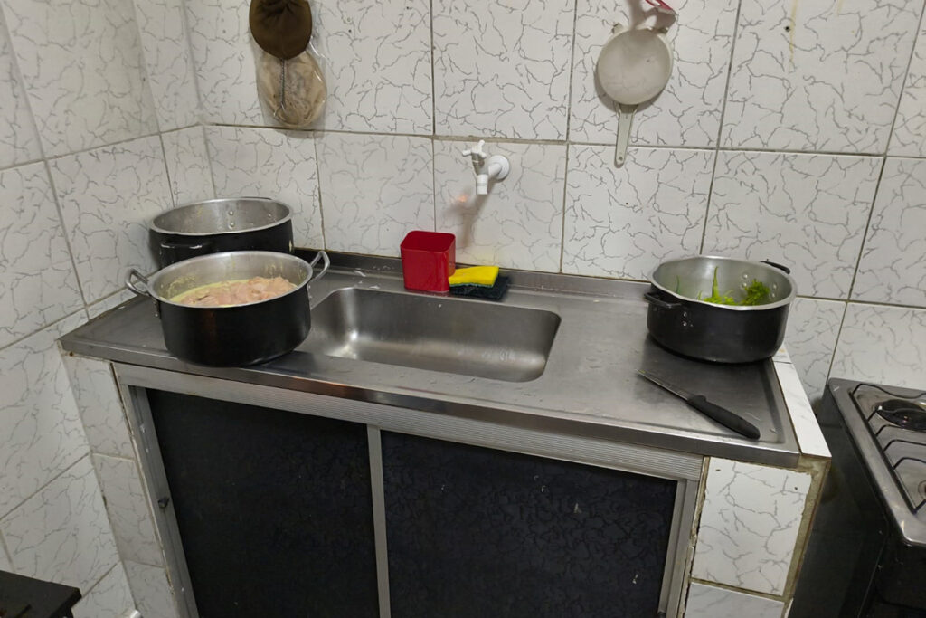 Vigilância Sanitária interdita mais um estabelecimento irregular após denúncia em Feira de Santana