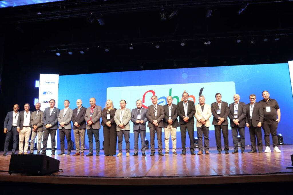 Angelo Almeida participa do Cenários & Tendências 2026 e destaca potencial de Feira de Santana no comércio baiano