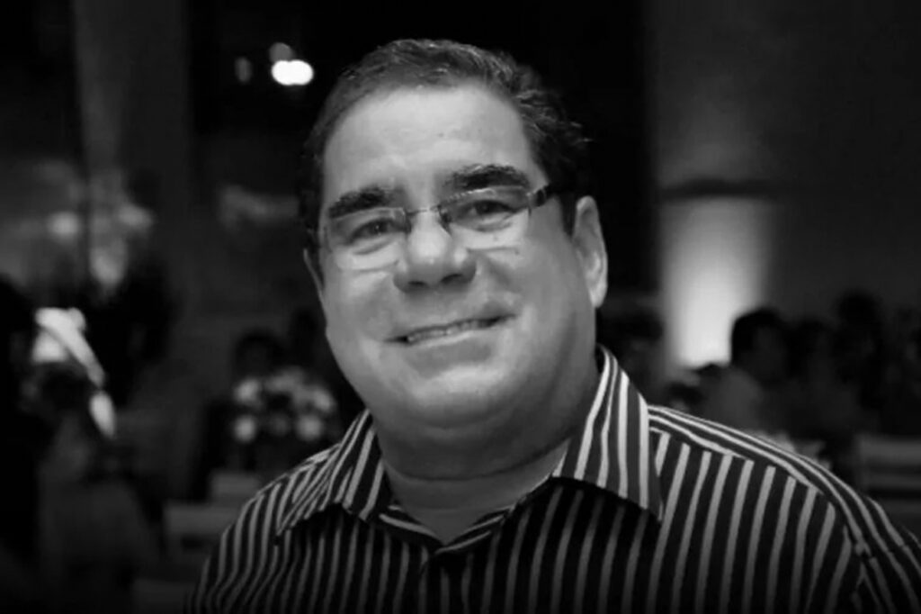 José Ronaldo lamenta a morte do jornalista Antônio José Laranjeira