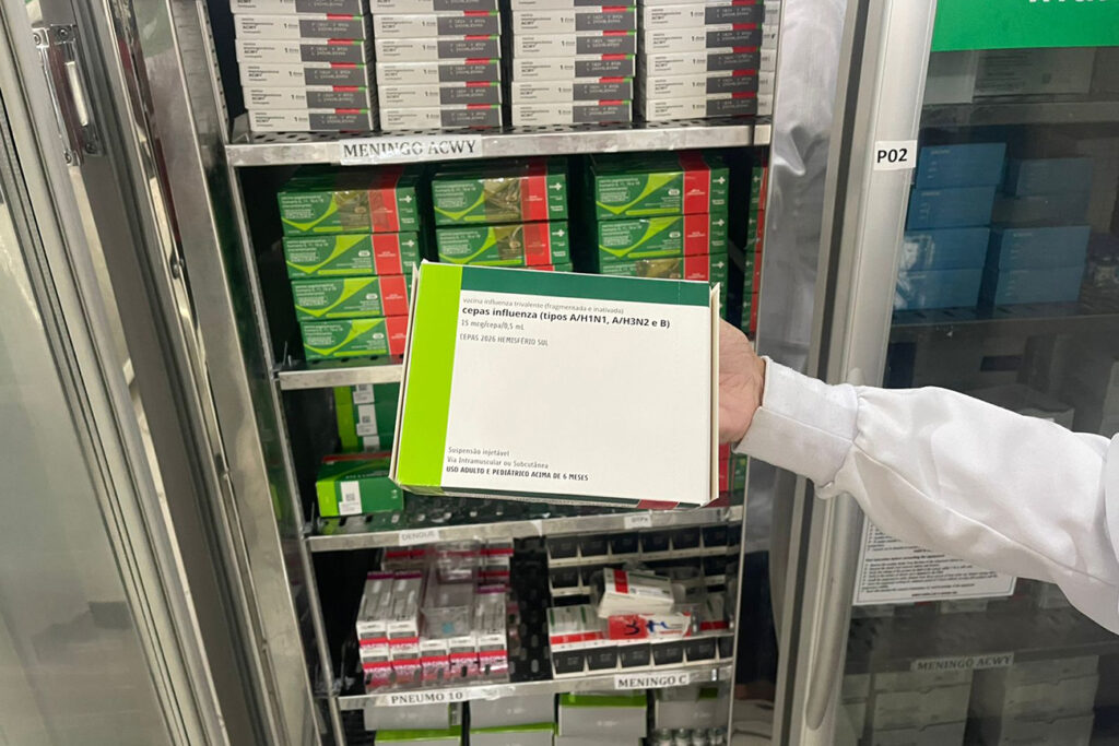 Campanha de vacinação contra a gripe já imunizou mais de 17 mil pessoas em Feira