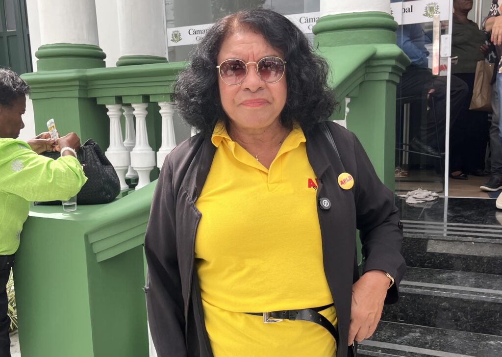 Professores da rede municipal de Feira paralisam atividades e ameaçam ir à Justiça por pagamento integral dos precatórios 