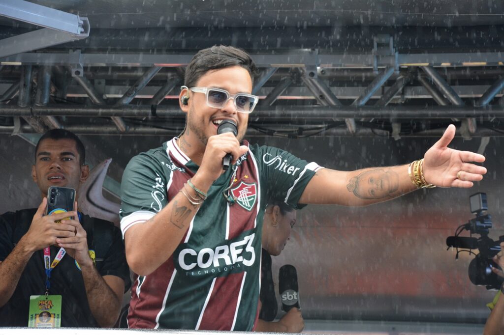 Thiago Aquino comanda programação da Festa do Vaqueiro de Ipuaçu, em Feira de Santana