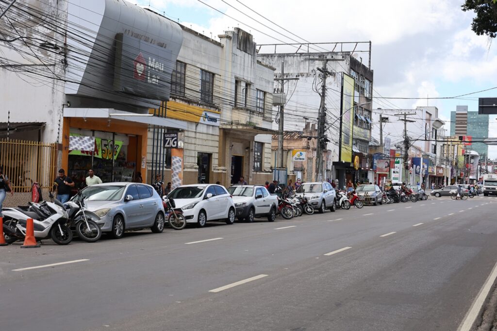 Feira de Santana terá 6,3 mil vagas para carros e 1,6 mil para motos em mais de 93 ruas com a Zona Azul
