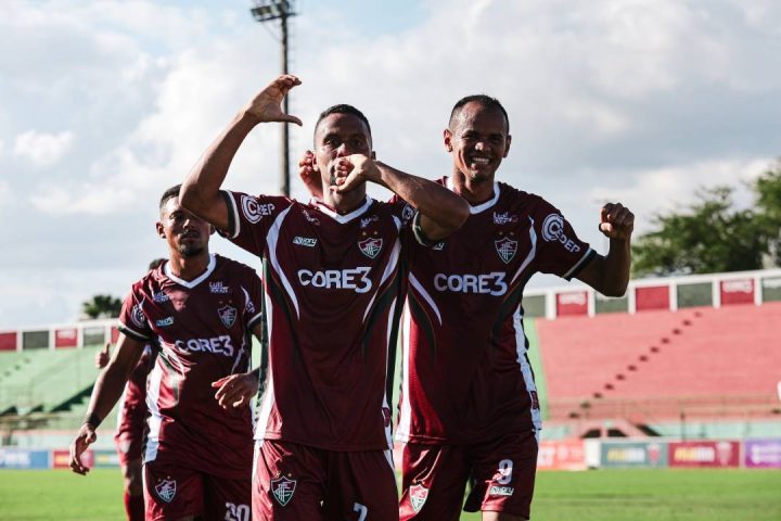 Fluminense de Feira estreia com goleada e atropela Redenção na Série B do Baianão