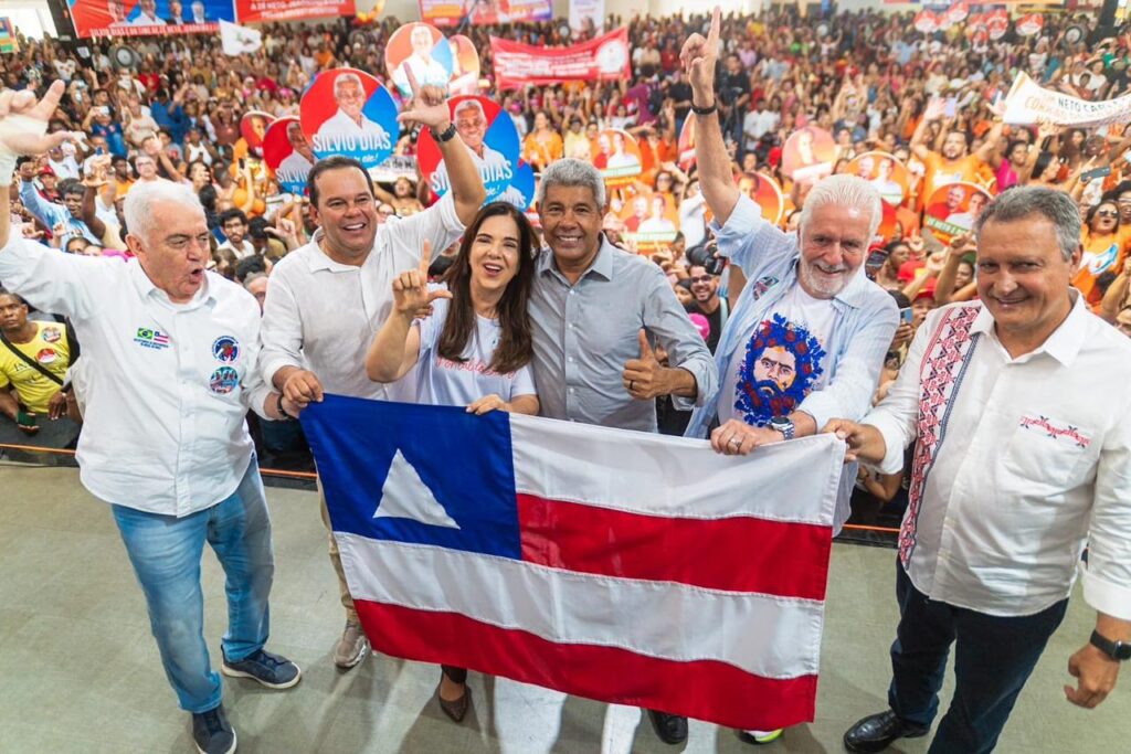 Com presença de lideranças, grupo petista realiza plenária com casa cheia em Feira de Santana