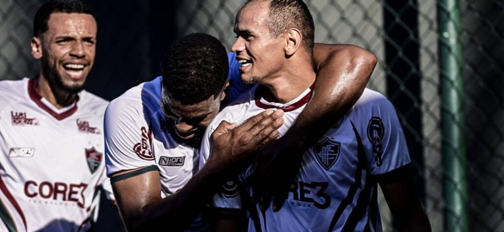 Fluminense de Feira e Feira FC vencem com direito a goleada e seguem firmes na briga pelo acesso 