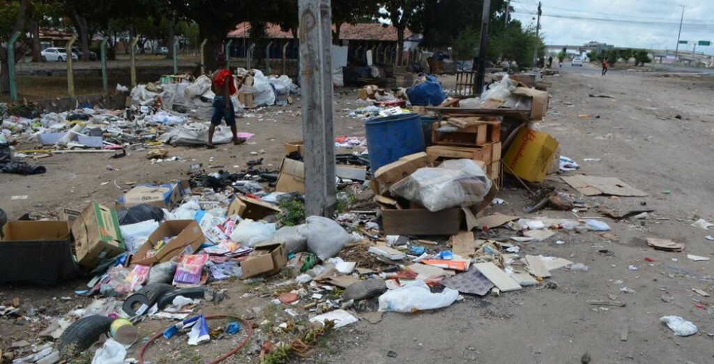 Câmara de Feira promulga Lei de videomonitoramento para flagra de descarte irregular de lixo