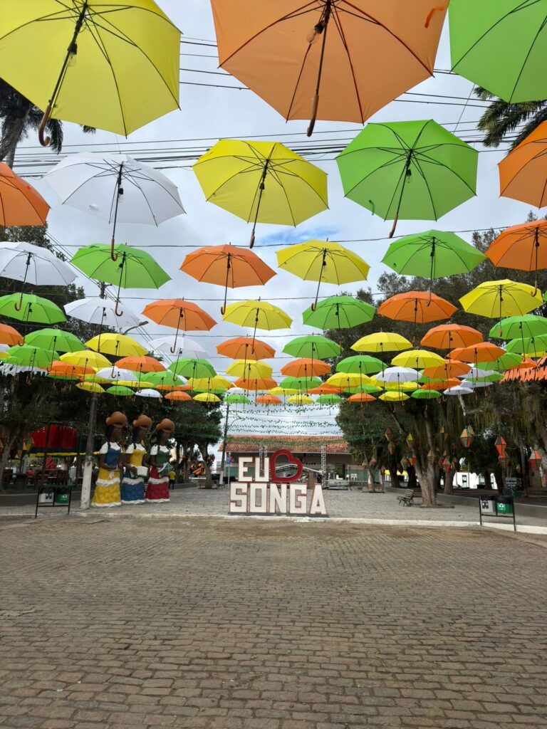 Com grandes shows e decoração de destaque, Jardim do Forró começa nesta sexta em São Gonçalo dos Campos; confira a programação