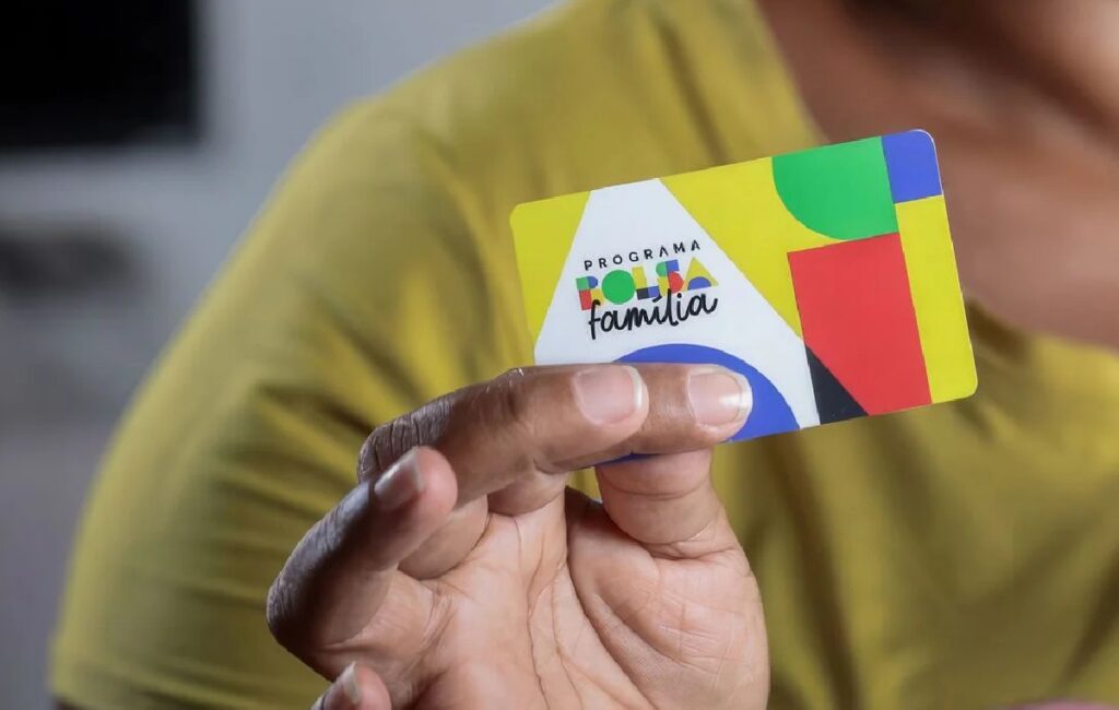 Mais de 50 mil beneficiários podem ter Bolsa Família suspenso em Feira de Santana