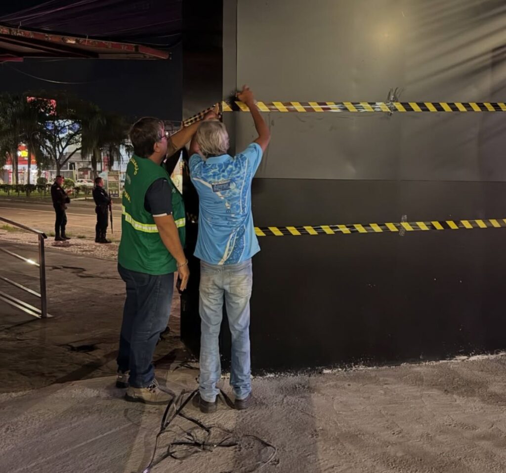 Fiscalização ambiental suspende funcionamento de equipamentos de LED em Feira de Santana