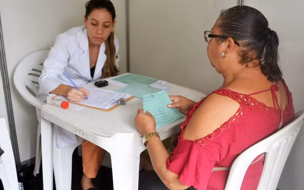 Mais de 120 mil pessoas precisam atualizar acompanhamento do Bolsa Família em Feira