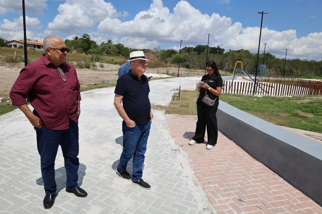 Prefeito José Ronaldo vistoria obras do Tanque da Matinha e anuncia novas intervenções para o distrito