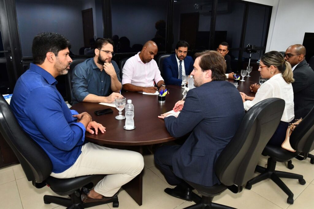 OAB-BA e OAB Feira discutem com Seap condições de trabalho da advocacia no sistema prisional