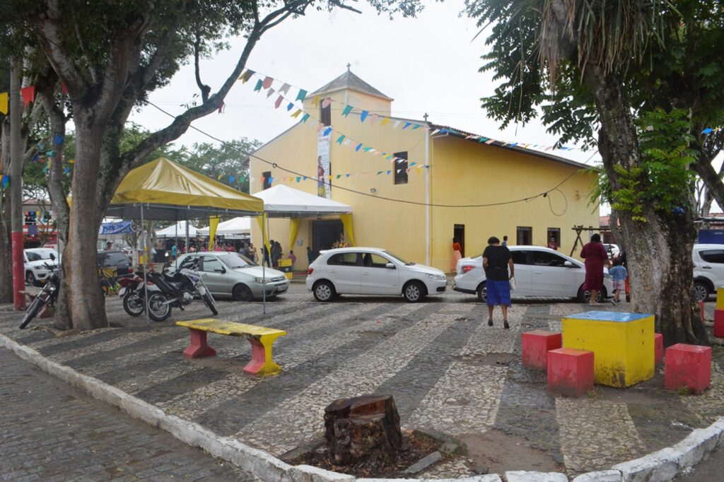 Defensoria apura falta de ônibus e atrasos nos distritos durante eleição em Feira; Prefeitura terá que prestar explicações