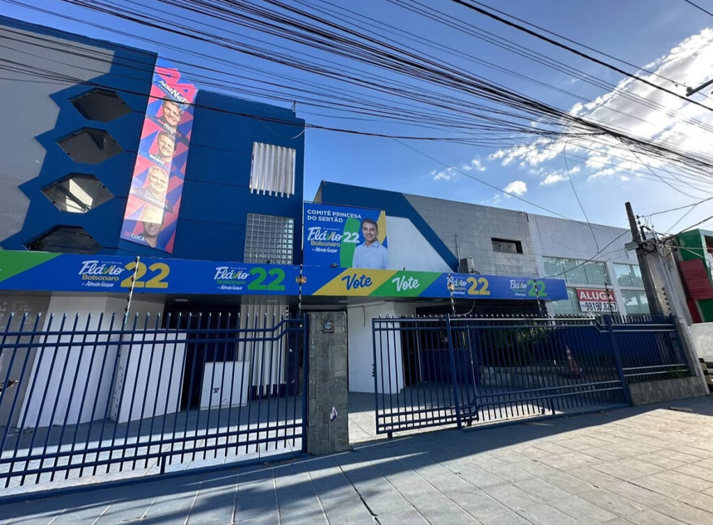 Grupo de José Ronaldo inaugura comitê de Flávio Bolsonaro em Feira para o segundo turno