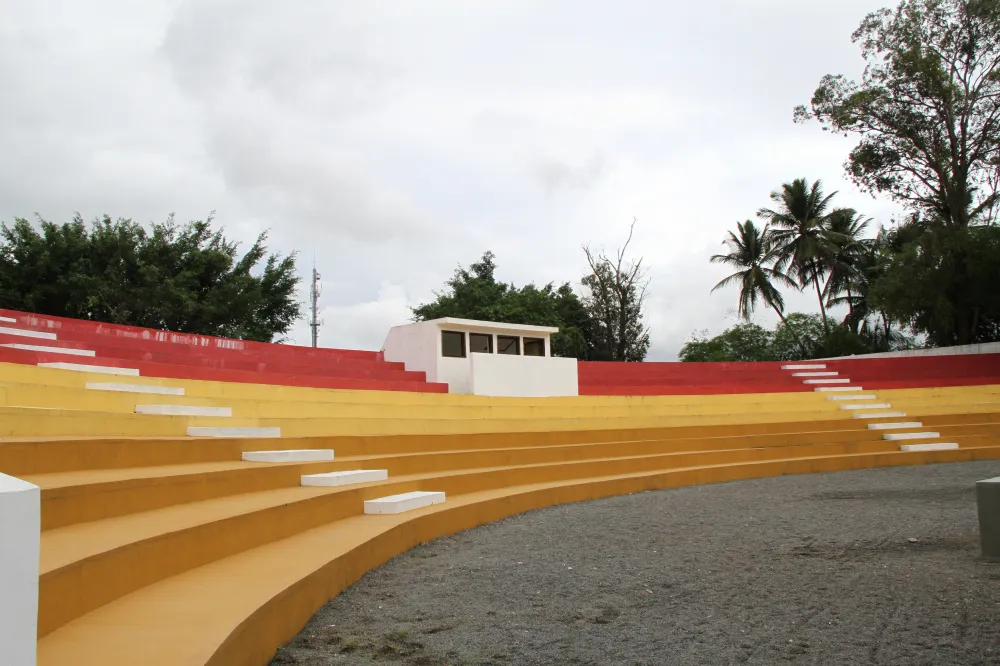 Zé Neto anuncia R$ 1 milhão em emenda para cobertura da concha acústica do Amélio Amorim, em Feira