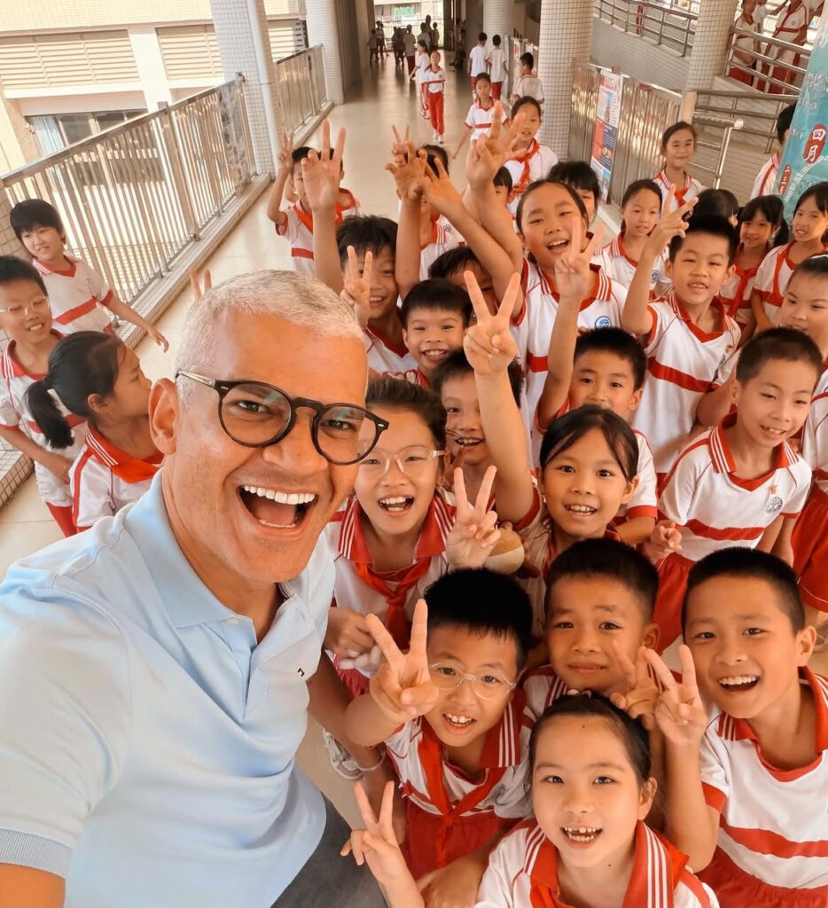 Na China e sem declarar voto, Pablo Roberto deixa lacuna na campanha do grupo de José Ronaldo