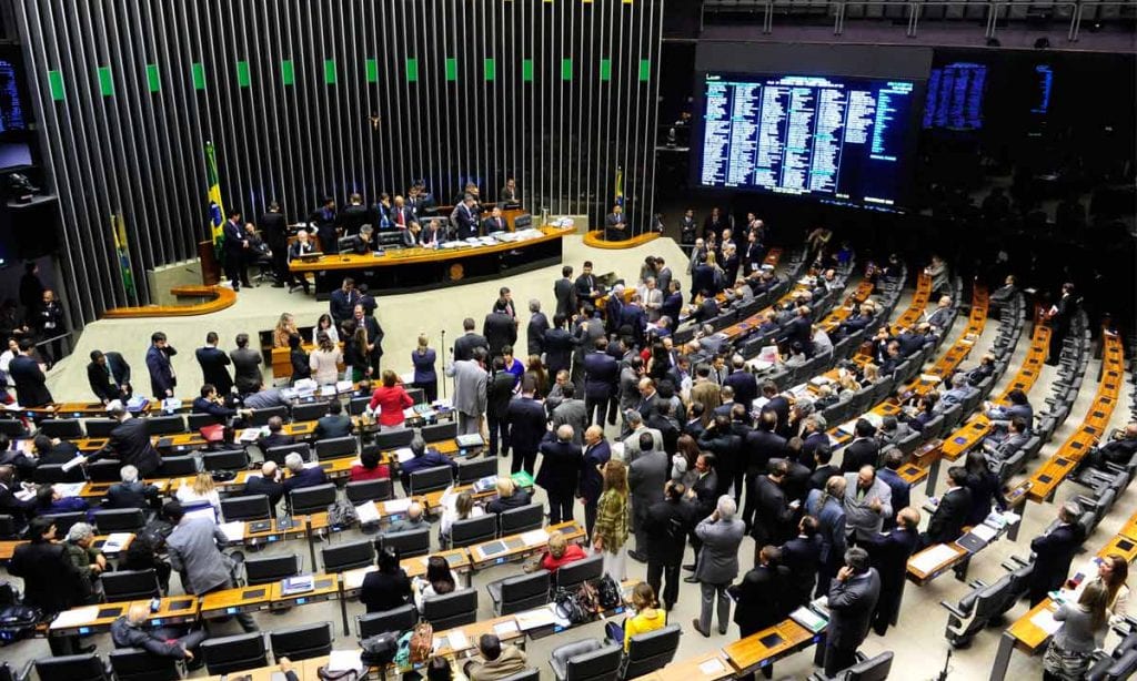 Deputados eleitos pela Bahia terão salário de mais de R$ 46 mil, auxílio-moradia de 4 mil e verba de gabinete de R$ 165 mil